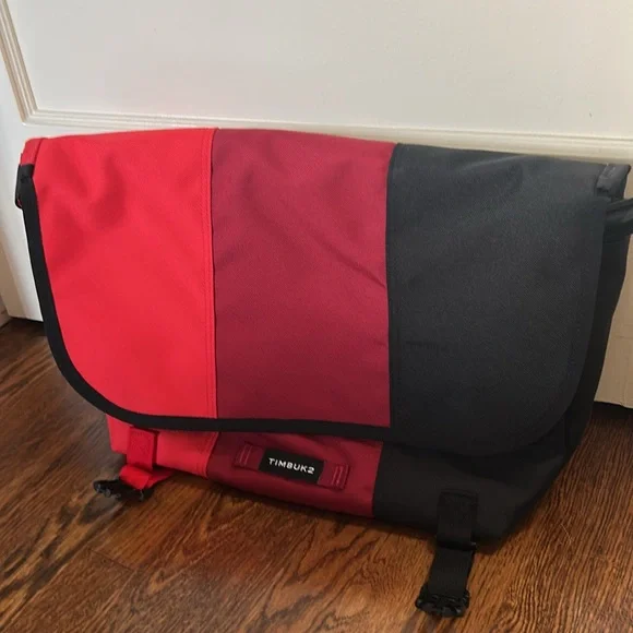 🌸 Timbuk2 Classic Messenger Diablo in medium - Picture 7 of 11